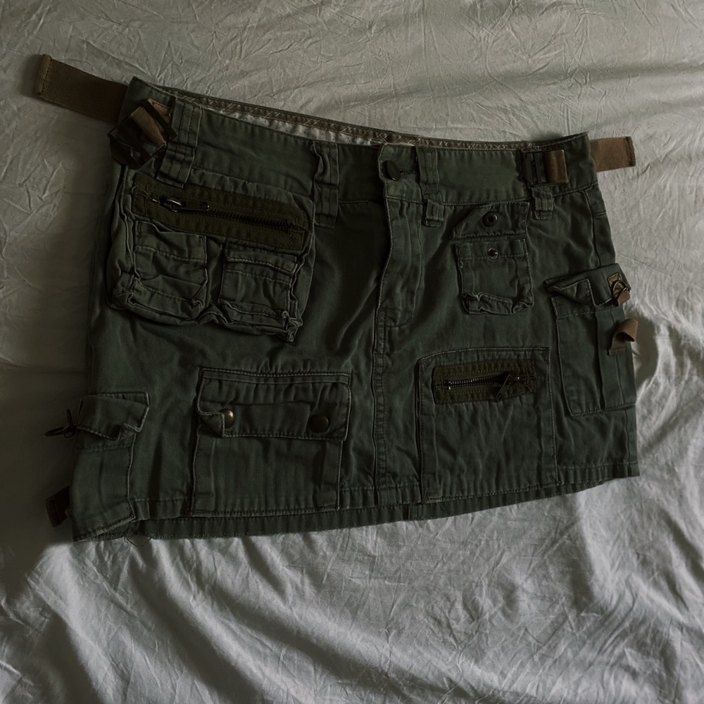 HOLLISTER CO. MINI SKIRT
